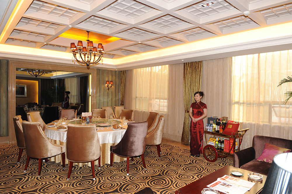 豪華餐廳2.jpg